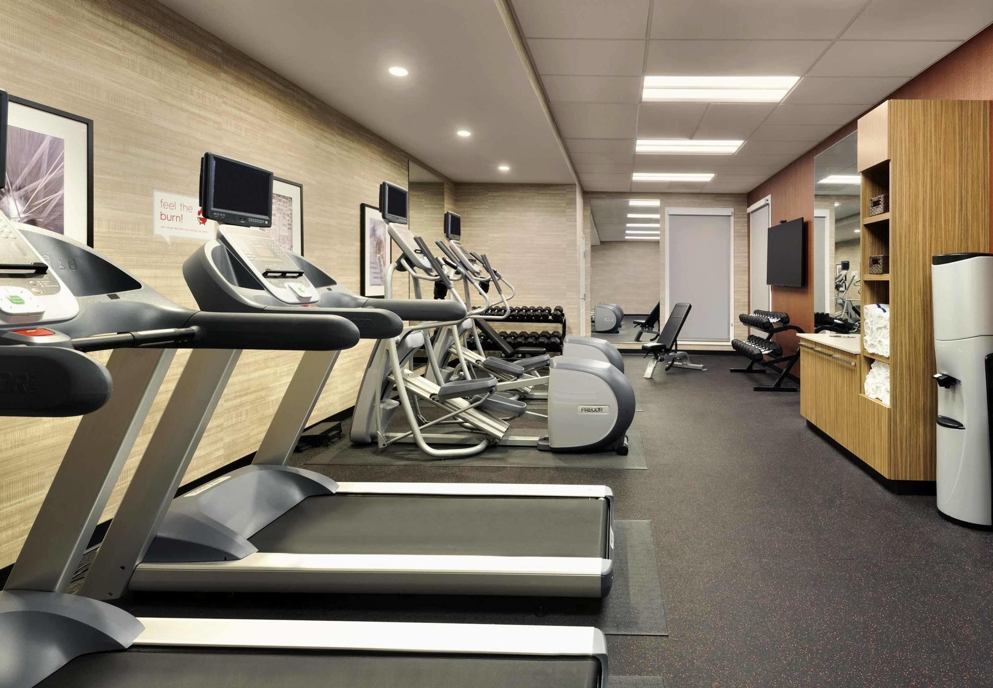 Hotel Towneplace Suites By Marriott Pittsburgh Airport/Robinson Township